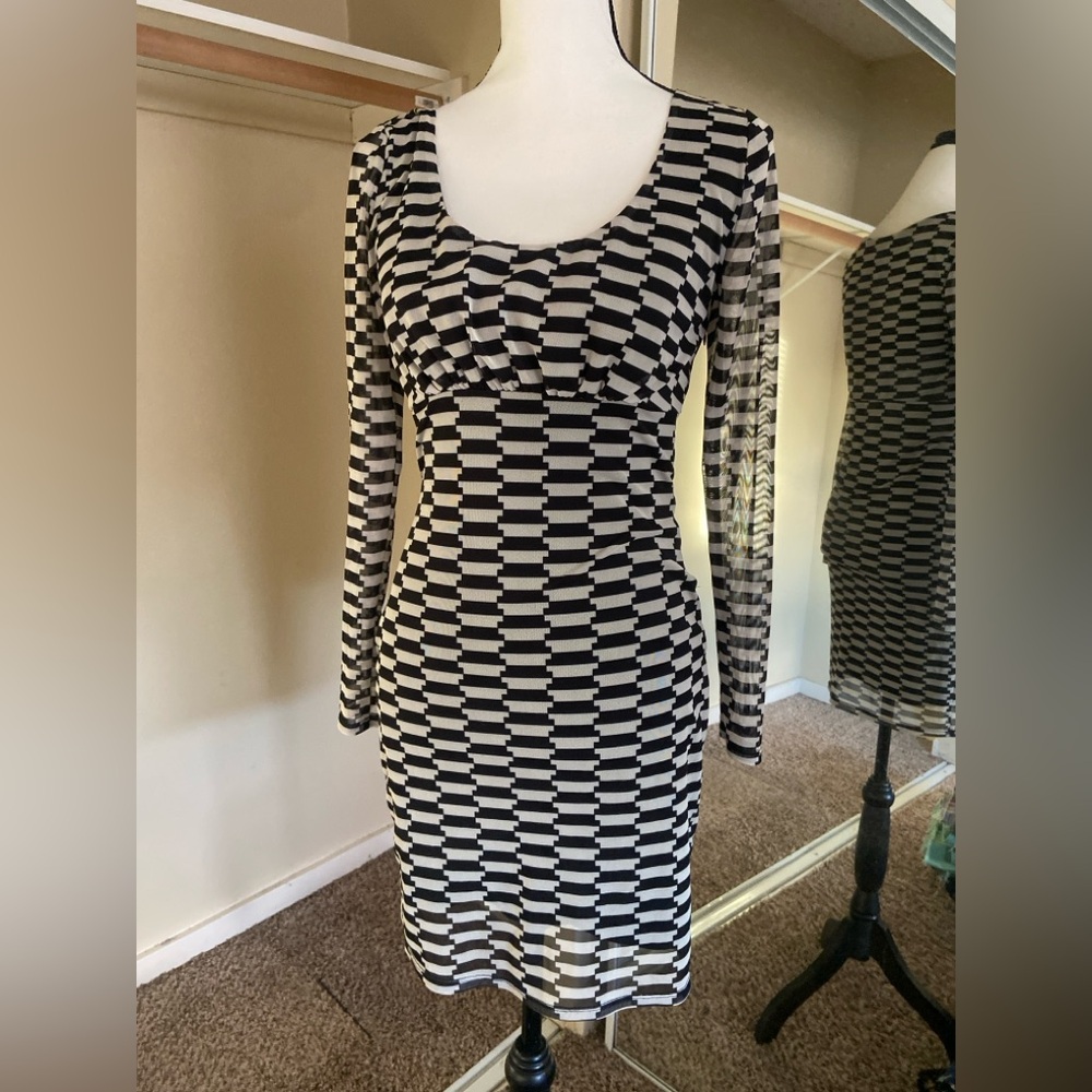 Lisa Says Gah Black & White Mesh Geometric Mini Dress Size M